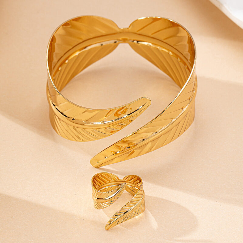 Women's Alloy Personality Geometry Open Bracelet - Image 2