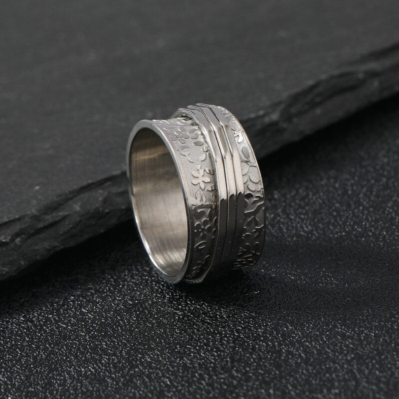 Fashion Stainless Steel Creative Rotatable Flower Ring - Image 3