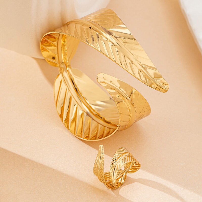 Women's Alloy Personality Geometry Open Bracelet - Image 3