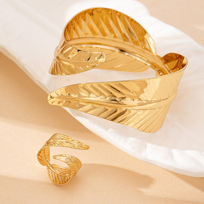 Women's Alloy Personality Geometry Open Bracelet - Image 4